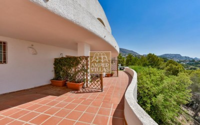 Exclusive villa with stunning panoramic views next to the Altea Golf Club